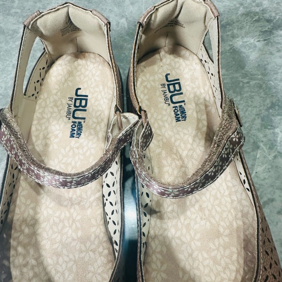 JBU by Jambu Womens Slip Ons BelleRose Tan Arch Support Mary Janes Comfort SZ 10 - Picture 2 of 5